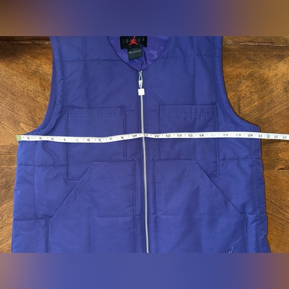 NWT JORDAN Women's Nike Aerolift Running Vest Size S Color: Purple - Picture 10 of 11